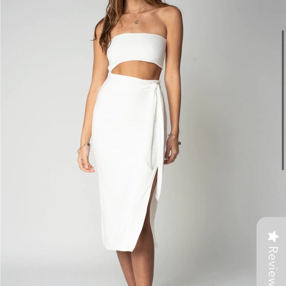 White strapless knitted dress